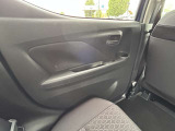 窓の開閉も楽々♪大きなサイドウィンドウは見晴らしのよさ、運転のしやすさを実感できます。