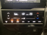 オートエアコンがついてますので、お好みの温度をセットするだけで風の強さや風量を自動で調整します。スイッチも簡単操作で快適に過ごせます。