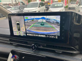 ★アラウンドビューモニター★4個のカメラから得た画像を車両上方から見下ろしたような映像で表示することで、車と路面の駐車枠の関係を一目で確認できます!