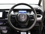 【運転席まわり】Honda独自の設計思想に基づき、自然に手を伸ばした先に操作したいものがあるようレイアウトを追求 !