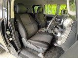 運転席シート廻りは使用感も少なく、良好な状態となっています。丁寧に使われていたことがよくわかりますね。