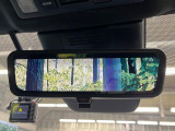 【デジタルインナーミラー】後席の大きな荷物や同乗者で後方が確認しづらい時でも安心!カメラが撮影した車両後方の映像をルームミラー内に表示。クリアな視界で状況の確認が可能です!