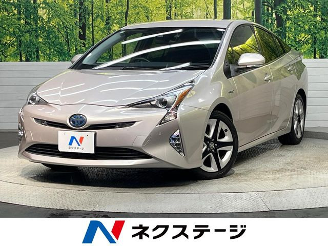 トヨタ プリウス 