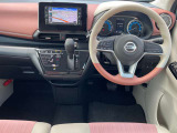 運転席周りも視界もよくハンドルも軽い取り回しなのですごく運転がしやすい車です。