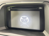 【メーカー純正ナビ】インテリアに溶け込むスタイリッシュな「専用設計」メーカーナビを装備♪視認性や操作性など基本性能にも優れ、より上質なカーライフをお楽しみいただけます。
