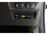 【ETC】便利なETC車載器も装備!高速道路の料金所もスムーズに通過できます。今や必須の装備ですね!お客様用にセットアップをしてのお渡しとなります!