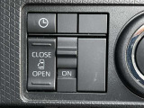 片側電動スライドドアのスイッチ付です。車内からもスイッチひとつで楽にドアの開閉が可能です。電動なので開閉時に力を使う必要がなく、半ドアになることもありません!
