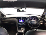 【前方視界】開放的な前方視界!運転がしやすく疲れにくいです♪窓が大きく、見通しがとっても良いおクルマですよ♪
