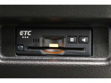 スッキリ装着されたビルトインタイプのETC!高速道路走行の料金所をノンストップで通過できます。※ ETCカードのお申し込みも当社にお任せ下さい!