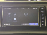 純正ナビを装備。タッチパネル式で使いやすく、お出かけもラクラクです。
