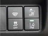 ホンダセンシングが装備されています。アダプティブレーダークルーズやレーンキープアシスト、車線逸脱防止機能なども備えていて、ロングドライブも快適で安全にお楽しみいただけます。
