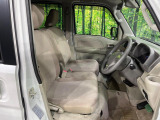 【運転席シートヒーター】寒い日に重宝するシートヒーター!エアコンより早く温まってくれるので寒がりの人も安心ですね♪エアコンの温風は乾燥するから苦手、という方にもをおすすめです。