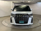 ディーラーならではの安心の保証が付いたオススメ車です。スタッフまでお気軽にお問い合わせ下さい。