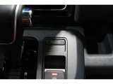 ECONボタンで低燃費モードに☆☆☆ECONスイッチを上手に使ってエコドライブ♪♪環境にもお財布にも優しい装備です☆☆☆