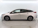 納車1カ月後には無料1カ月点検をご用意しています。車検や12カ月点検、オイル交換などのアフターメンテナンスも県内50店舗の整備工場におまかせください。