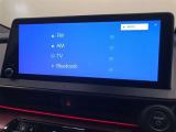 AM/FMチューナー、フルセグTV、Bluetooth接続、USB入力(動画・音楽再生/給電)、スマートフォン連携機能を標準装備!機能の詳細につきましては、展示店舗までお尋ねください。