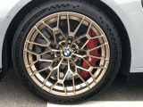 BMW純正19/20インチホイール。洗練されたデザインで、足元の個性を引き立てます。