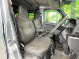 運転席シート廻りは使用感も少なく、良好な状態となっています。丁寧に使われていたことがよくわかりますね。