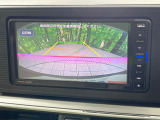 【バックカメラ】駐車時に後方がリアルタイム映像で確認できます。大型商業施設や立体駐車場での駐車時や、夜間のバック時に大活躍!運転スキルに関わらず、今や必須となった装備のひとつです!