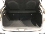 広々としたラゲージスペースを備えています。大きなものや長さのある荷物もしっかりと積み込めます。