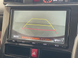 【バックモニター】後ろのカメラの映像をモニターに映し出すことができます!後方の見えない死角や、障害物との距離感をしっかり確認することができます!駐車が苦手な方におすすめです。