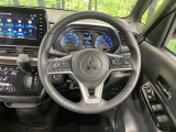 【純正革巻きステアリング】上質な革を使用することで、手にしっかり馴染みとても運転しやすいハンドルです♪