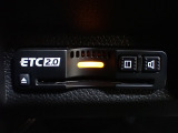 デザインスッキリのビルトイン『ETC』!高速道路の特典はもちろん、キャッシュレスなので料金所では徐行するだけで通過可能です!