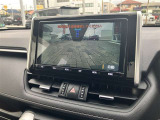 路地など左右が見にくいときにボタンを押せばバンパーの先についてるカメラで確認できます。