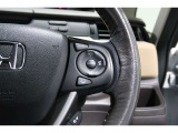 Hondaセンシングの機能のひとつ、アダプティブクルーズコントロール付!アクセルから足を離しても設定したスピードと前車との車間を保ち走行してくれます!車線維持もアシスト☆高速道路で疲労軽減ですね☆