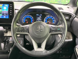 【純正革巻きステアリング】上質な革を使用することで、手にしっかり馴染みとても運転しやすいハンドルです♪