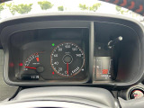 【スピードメーター】メーターがシンプルで見やすく運転しやすいですね。