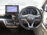 デイズの運転席廻りになります。