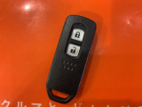 便利なスマートキー。ボタンひとつで開錠できます。