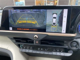 バックカメラも搭載しており、狭い駐車スペースでも安心です。