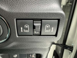 両側電動スライドドアで狭い所でも乗り降り楽々です!