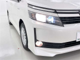 フォグランプ装着車です。暗い夜道の車両前方を明るく照らします