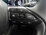 ステアリング右のスイッチにクルーズコントロール機能付き★高速走行時に前車との距離を保ちながら、一定速度での自動走行が可能です!