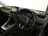 SUVならではの見晴らし良い運転視界で快適なドライブをお楽しみいただけます。