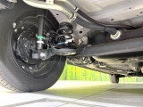 お車を安心してお乗りいただく為には、足回りの定期点検が欠かせません。サービスサポート(有償保証)では無料点検もご提供しており、安心のカーライフをお過ごしいただけるサポート体制が整っています。