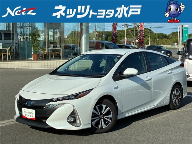 トヨタ プリウスPHV 