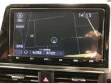 純正ナビを装備。タッチパネル式で使いやすく、お出かけもラクラクです。