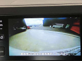 バックカメラ付きで、車両周辺の安全確認も一目できます!小さなお子様や障害物も確認できるので、運転のしやすさだけでなく事故防止にも役立ち安心して駐車出来ます♪