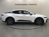 【まるごとクリーニング】シートを取り外し、車内を徹底洗浄。隅々まで丁寧に仕上げています。