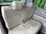後部座席も気になるようなキズ・汚れやへたり等、大きなダメージはなく、良好な状態です。