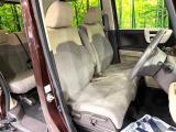 運転席シート廻りは使用感も少なく、良好な状態となっています。丁寧に使われていたことがよくわかりますね。