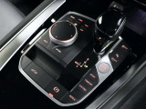 BMWライフをさらに素晴らしいものにするために、BMWカードもご用意しております。ご利用金額1,000円ごとに1ポイントたまります。BMW正規ディーラーでのご利用につきましてはポイントが2倍になります。