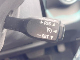 【クルーズコントロール】高速道路もラクラク走行。アクセルを離しても一定速度で走行ができ、長距離運転時の負担を軽減!加速・減速も簡単なスイッチ操作で調整できます。