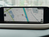 マツダコネクトの10.25インチワイドセンターディスプレイです。『Android Auto』『Apple CarPlay』や独自のコネクテッドサービスに対応したインターフェイスシステムです。