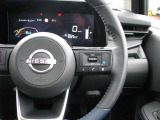 プロパイロットの操作スイッチを装備しています♪♪前車を追従したり減速をしたり運転手の負担を軽減するための装置です。