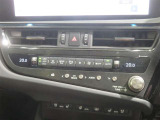 オートエアコン機能で、車内を自動的に、設定した温度に保ってくれます。